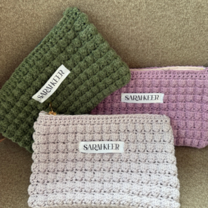 Bubble Bag lila Kulturbeutel von Saarahkeer